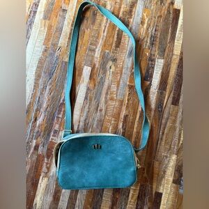 Portland Leather Sling Bag “Scarlett”